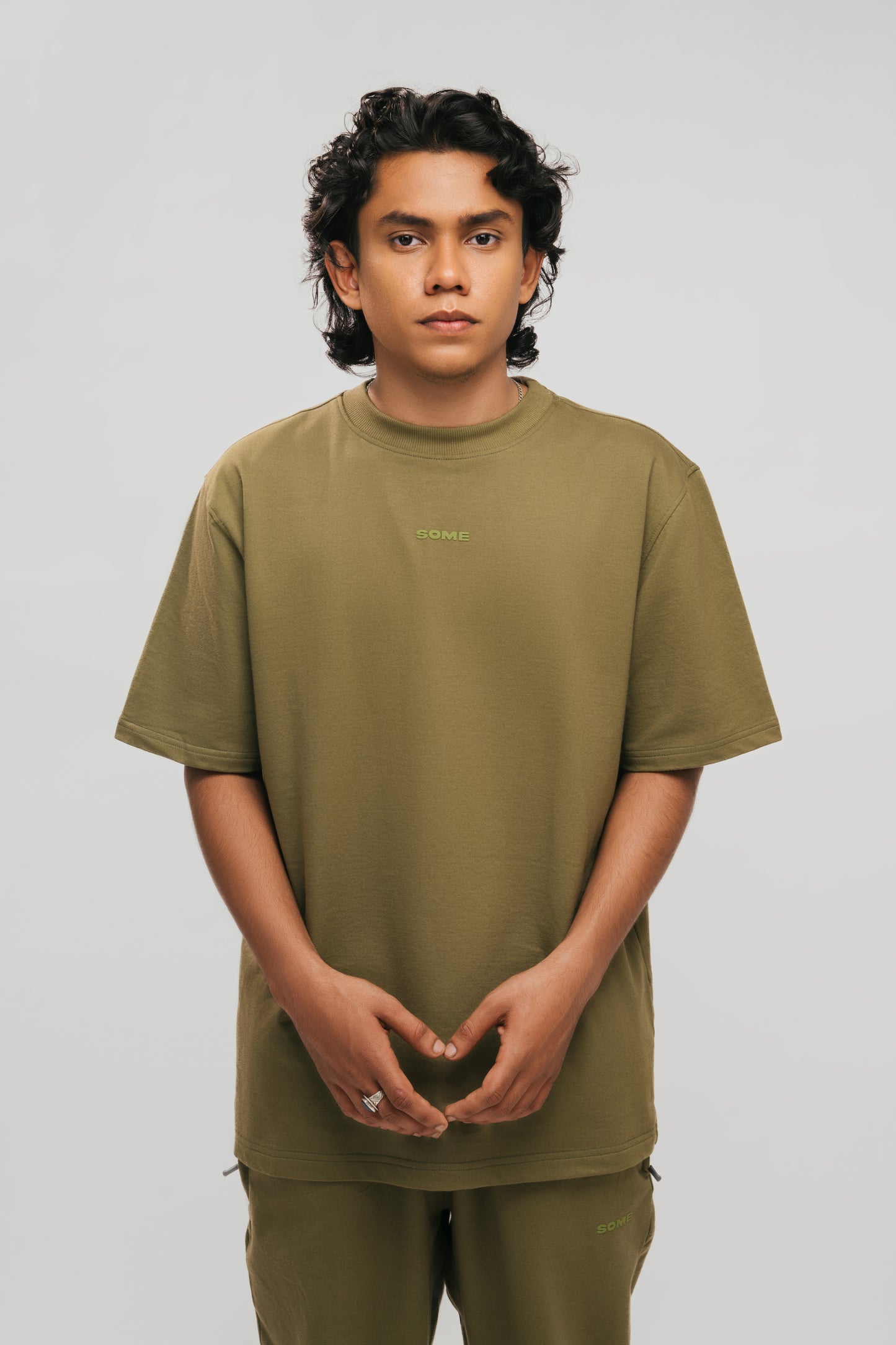 T-SHIRT / SOLID COLORS / OVER-SIZED FIT / UNISEX