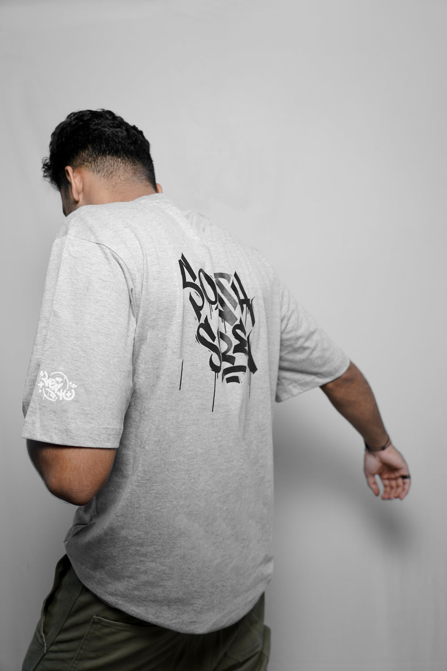 SOUTHSIDE / T-SHIRT / UNISEX / OVER-SIZED FIT